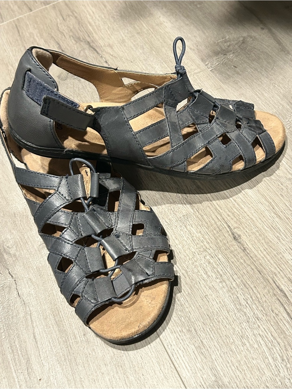Earth Origins Women's Dark Gray Woven Leather Sandals